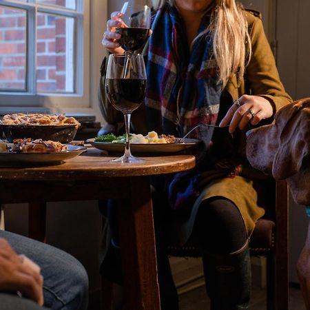 The George Inn Warminster Εξωτερικό φωτογραφία