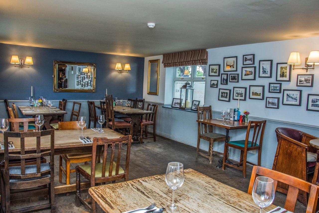 The George Inn Warminster Εξωτερικό φωτογραφία