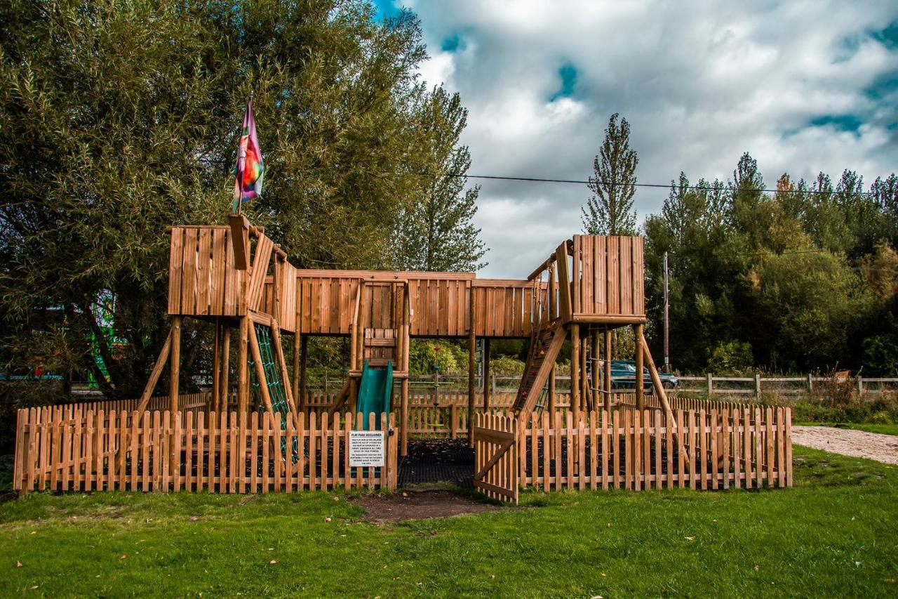 The George Inn Warminster Εξωτερικό φωτογραφία