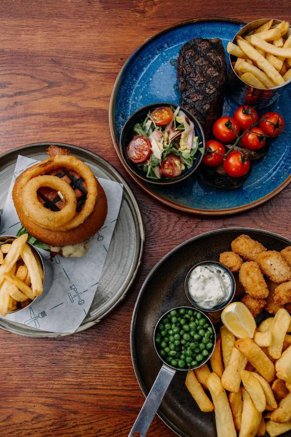 The George Inn Warminster Εξωτερικό φωτογραφία