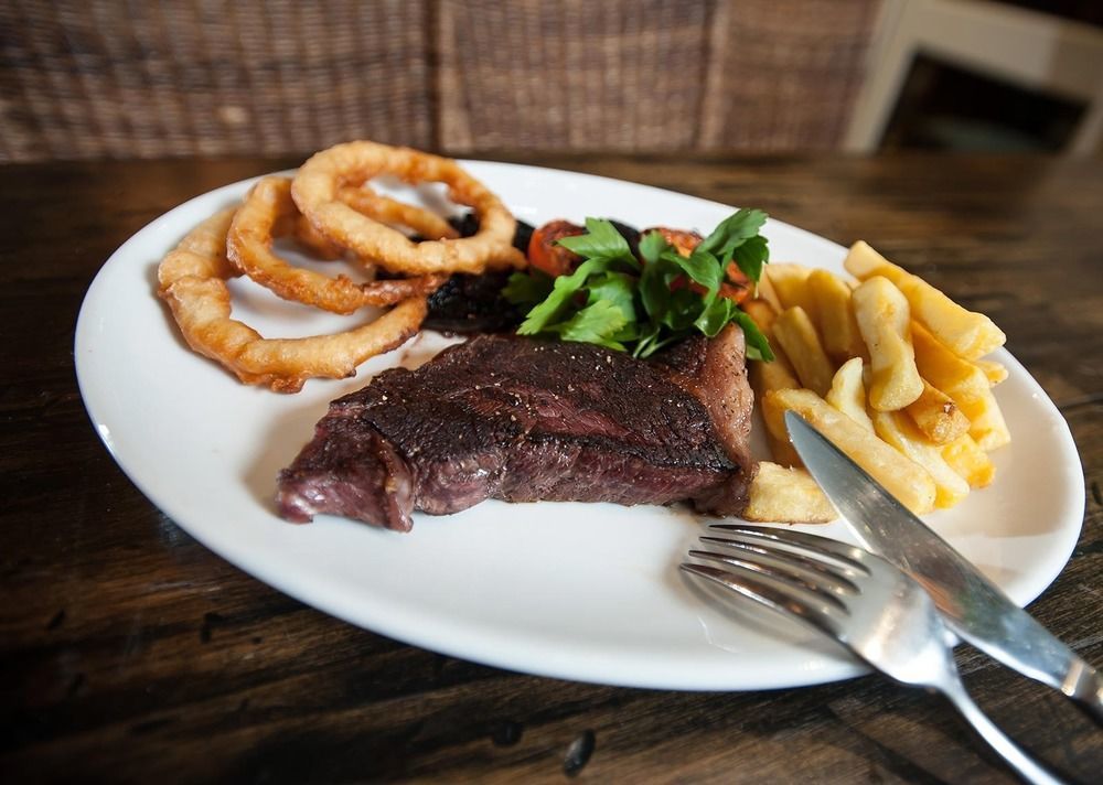 The George Inn Warminster Εξωτερικό φωτογραφία